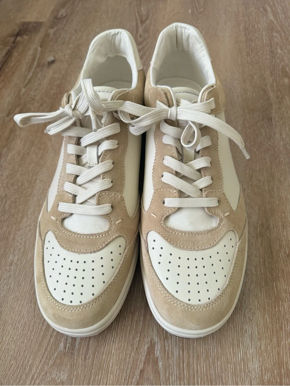 Polo by Ralph Lauren Beige and Cream Low-Top men’s Sneakers size 12